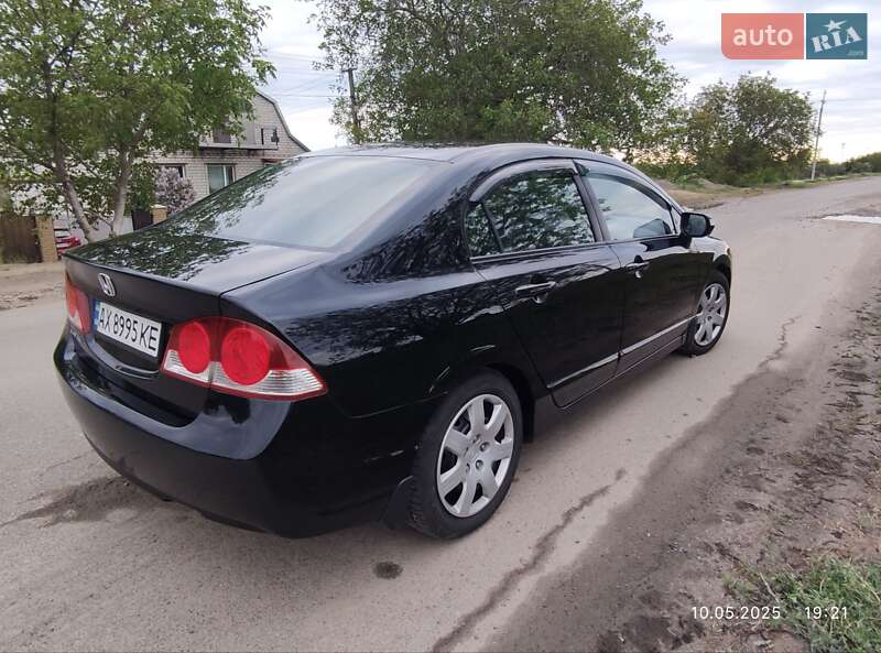 Седан Honda Civic 2007 в Первомайську