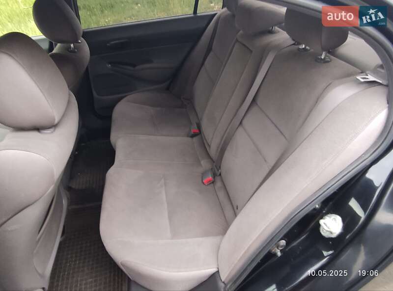 Седан Honda Civic 2007 в Первомайську