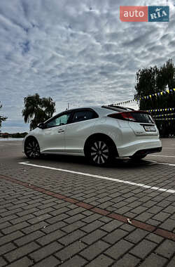 Хэтчбек Honda Civic 2014 в 