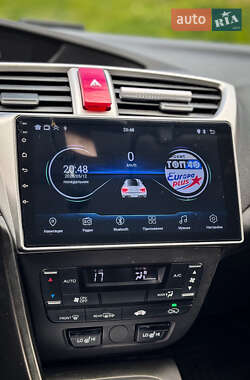 Хэтчбек Honda Civic 2014 в 