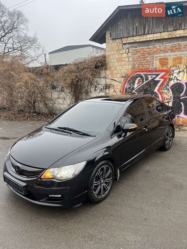 Седан Honda Civic 2009 в Немішаєве