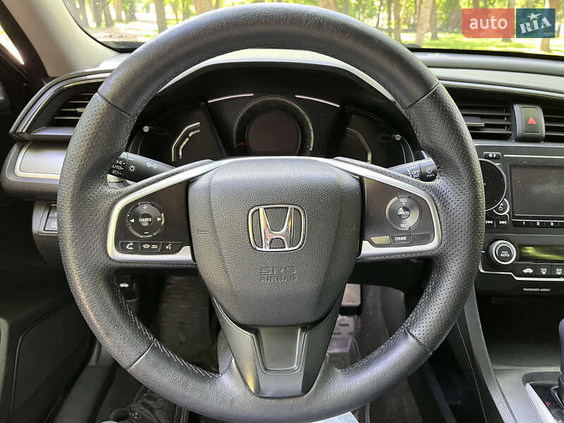 Седан Honda Civic 2018 в Чернігові