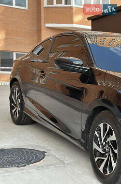 Купе Honda Civic 2017 в 