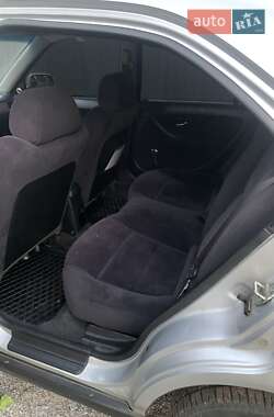Хетчбек Honda Civic 2000 в 