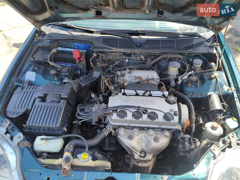 Седан Honda Civic 1997 в Запоріжжі