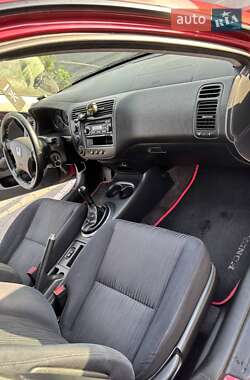 Седан Honda Civic 2005 в 