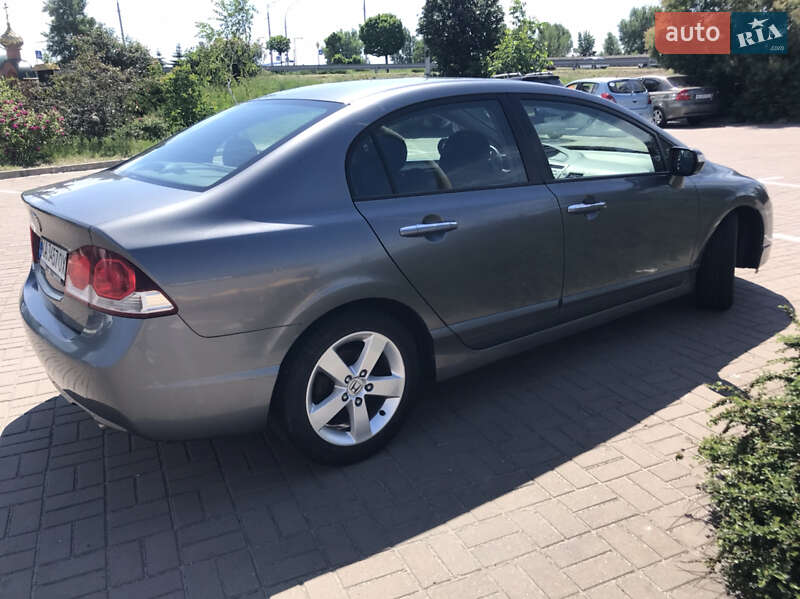 Седан Honda Civic 2009 в Киеве
