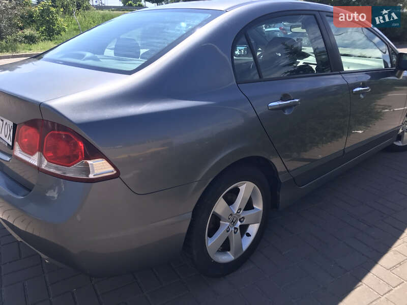 Седан Honda Civic 2009 в Киеве