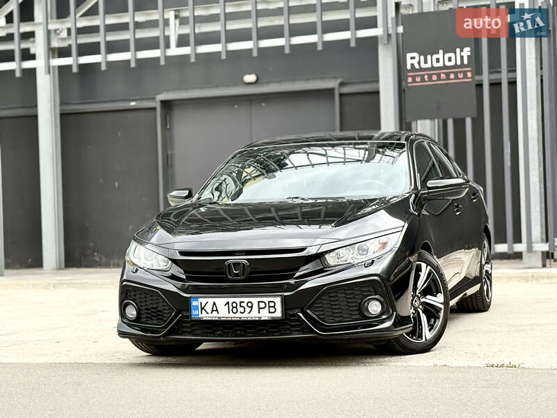 Хэтчбек Honda Civic 2017 в Киеве