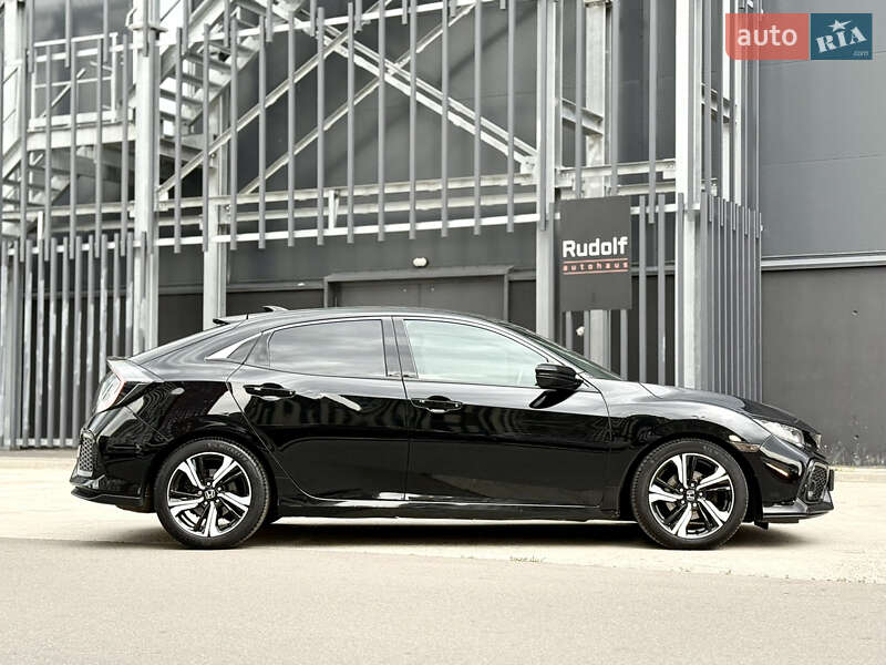 Хэтчбек Honda Civic 2017 в Киеве