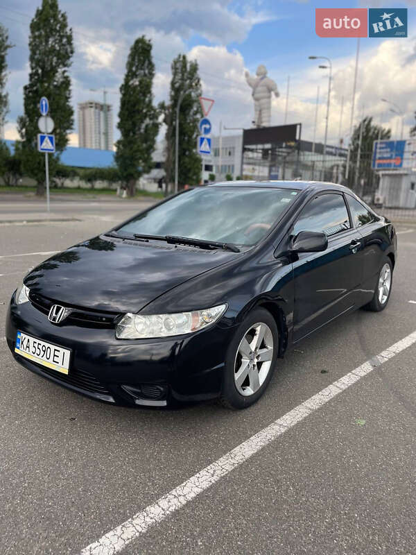 Купе Honda Civic 2007 в Киеве