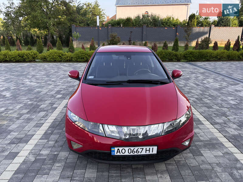Хэтчбек Honda Civic 2006 в Мукачево