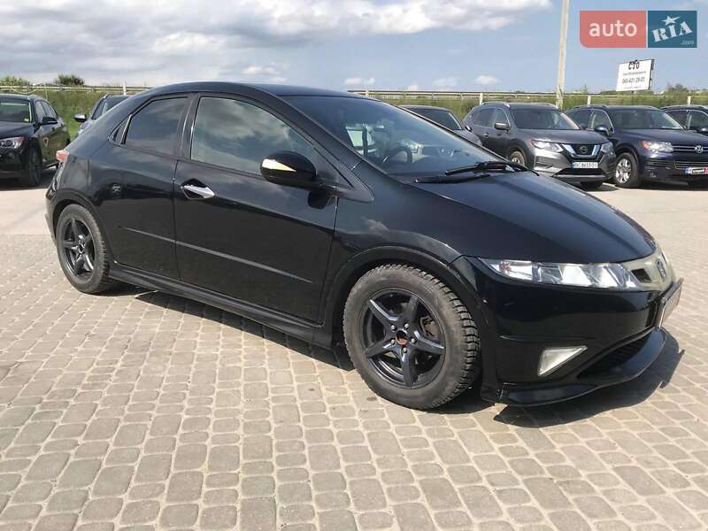 Хэтчбек Honda Civic 2008 в Львове