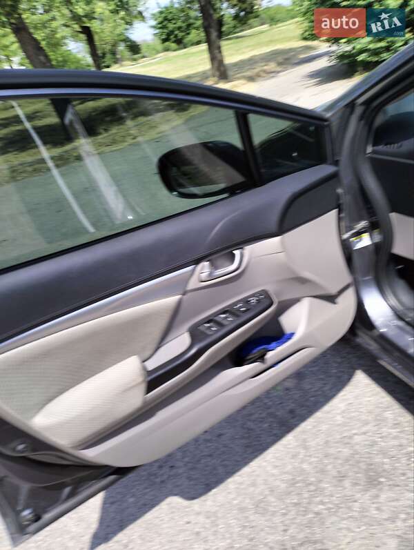 Седан Honda Civic 2013 в Запоріжжі фото 13 Седан Honda Civic 2013 в Запоріжжі