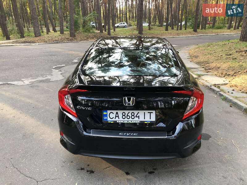 Седан Honda Civic 2016 в Черкассах