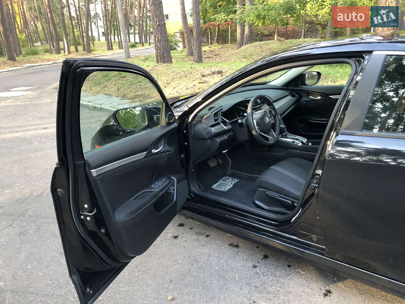 Седан Honda Civic 2016 в Черкассах