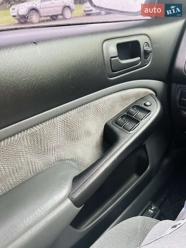 Седан Honda Civic 2001 в Києві