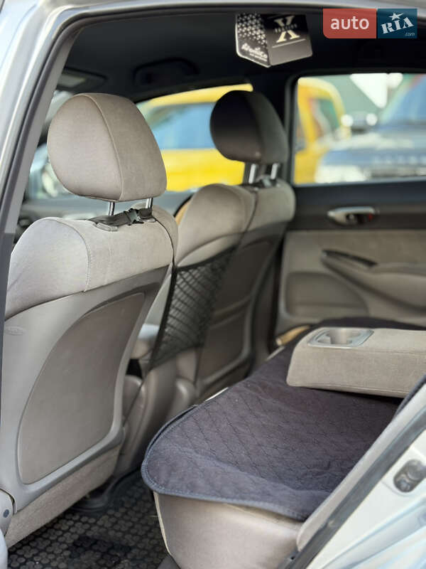 Седан Honda Civic 2006 в Одессе