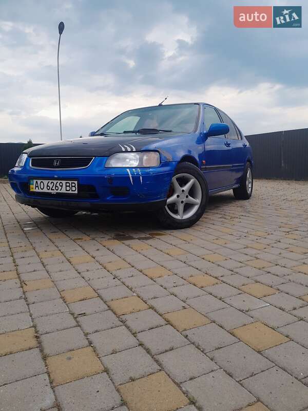 Седан Honda Civic 1997 в Ильнице