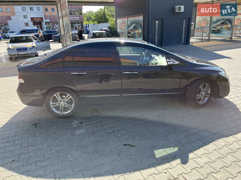 Седан Honda Civic 2008 в Чернівцях