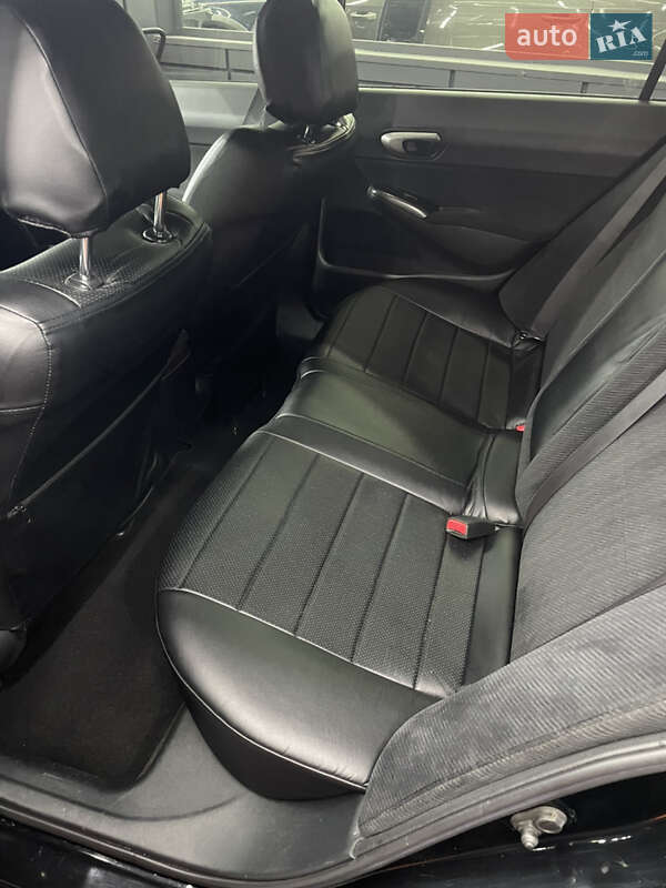 Седан Honda Civic 2010 в Києві