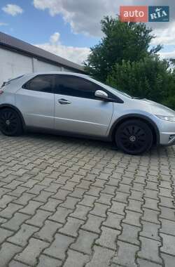 Хэтчбек Honda Civic 2007 в 