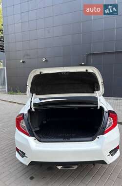 Седан Honda Civic 2019 в Славянске