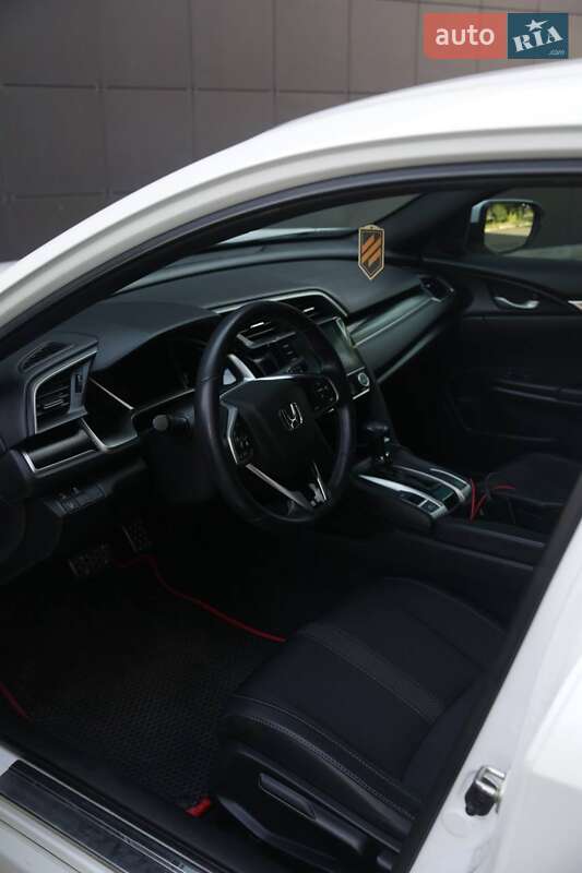 Седан Honda Civic 2019 в Славянске