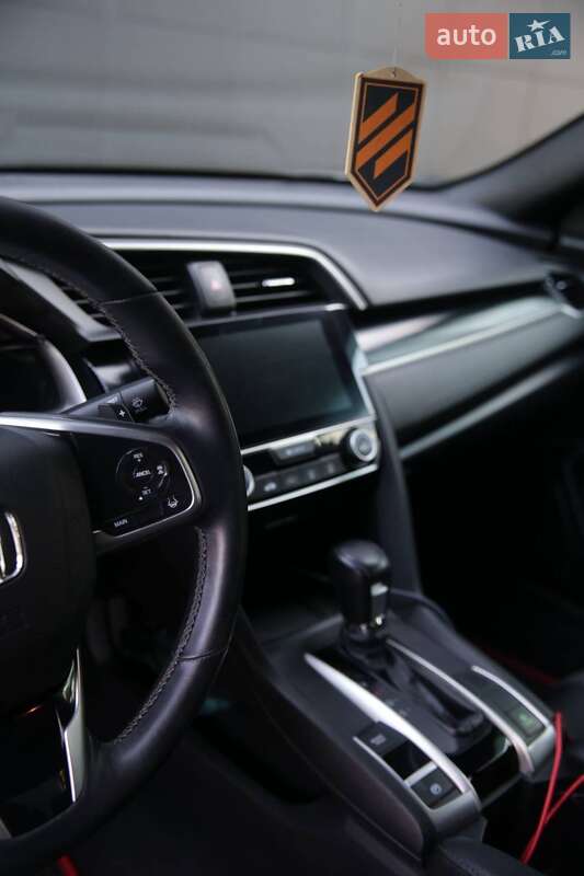 Седан Honda Civic 2019 в Славянске