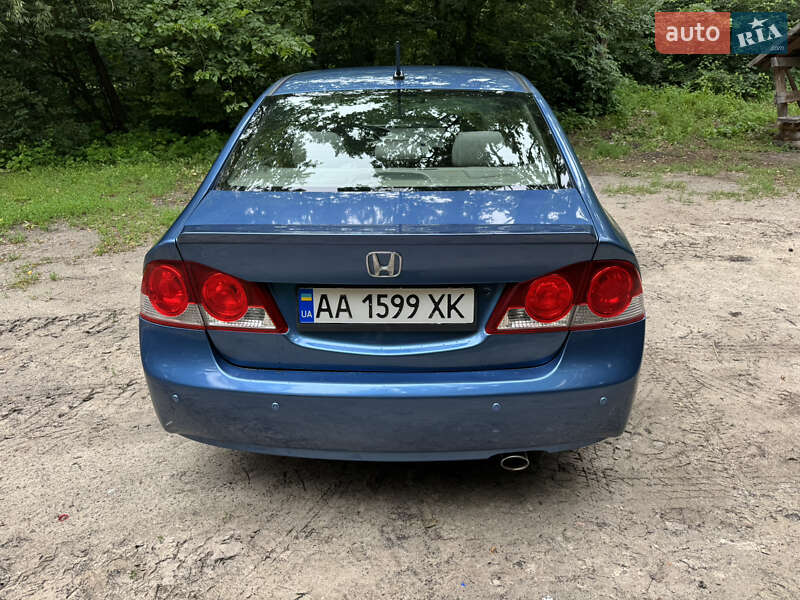 Седан Honda Civic 2007 в Киеве