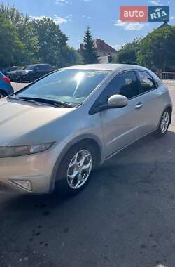 Хэтчбек Honda Civic 2006 в Одессе