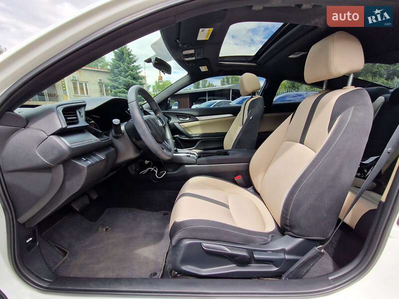 Купе Honda Civic 2016 в Дніпрі