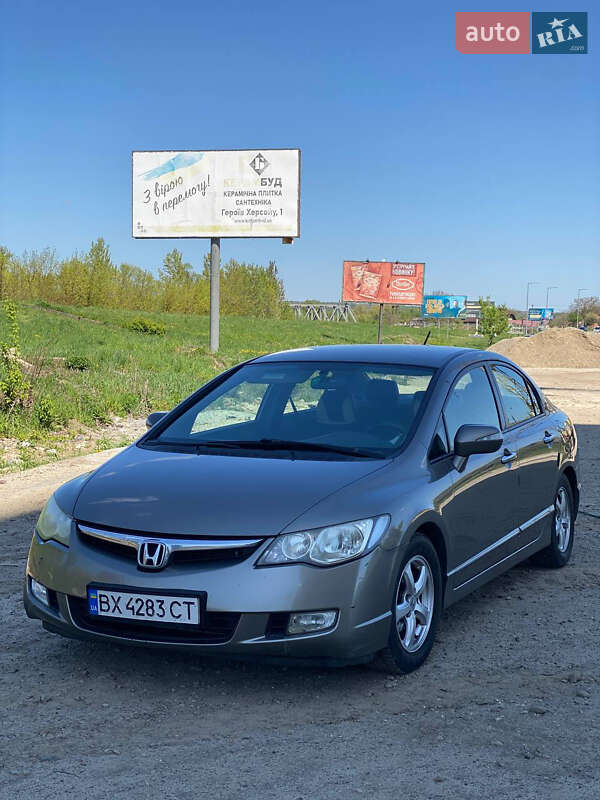 Хэтчбек Honda Civic 2008 в Ивано-Франковске