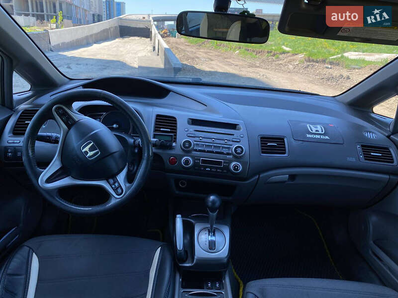 Хэтчбек Honda Civic 2008 в Ивано-Франковске
