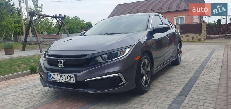 Седан Honda Civic 2019 в Зборове