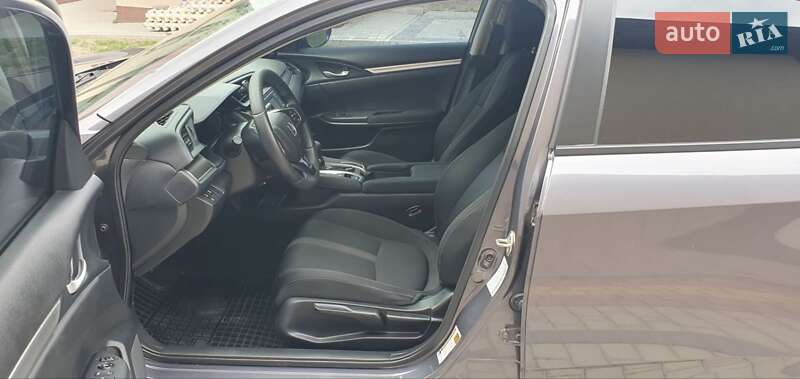 Седан Honda Civic 2019 в Зборове