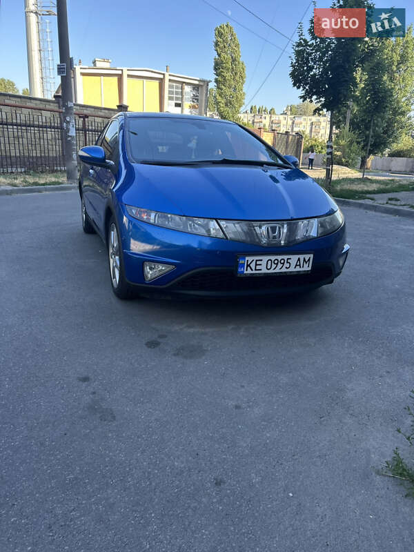 Хетчбек Honda Civic 2007 в Дніпрі