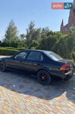 Седан Honda Civic 2000 в 