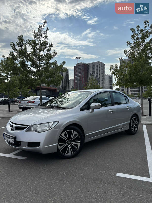 Седан Honda Civic 2008 в Киеве