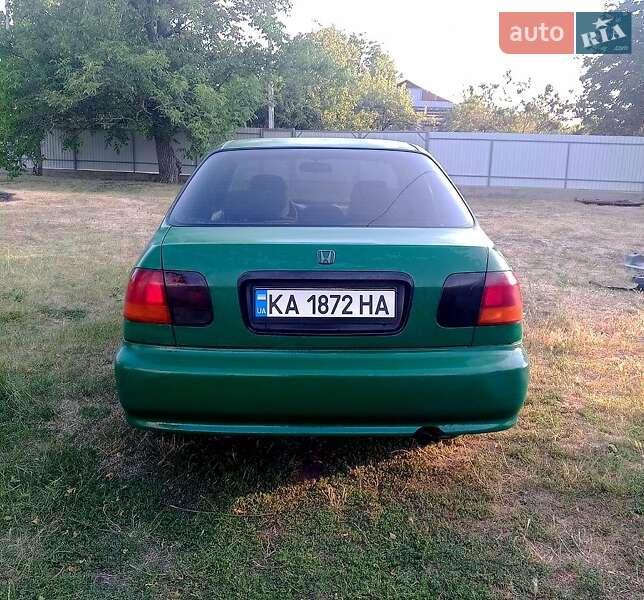 Лифтбек Honda Civic 1998 в Первомайске