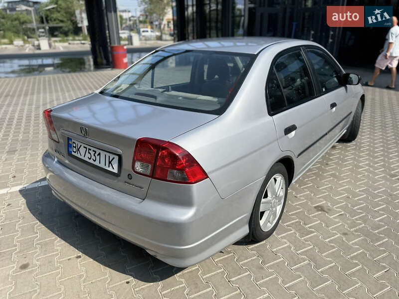 Седан Honda Civic 2005 в Рівному