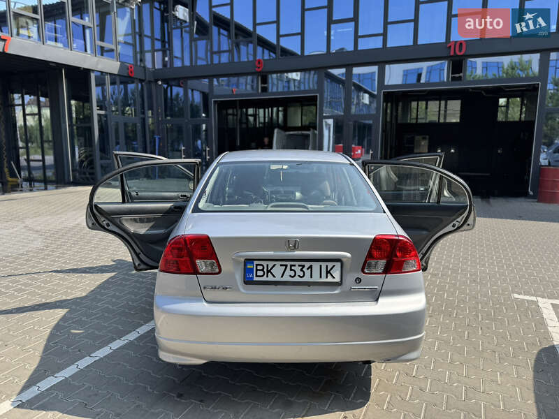Седан Honda Civic 2005 в Рівному