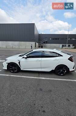 Хэтчбек Honda Civic 2016 в Киеве