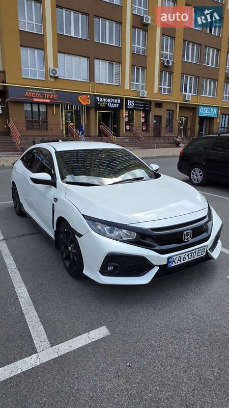 Хэтчбек Honda Civic 2016 в Киеве