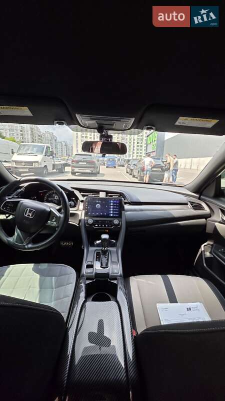 Хэтчбек Honda Civic 2016 в Киеве