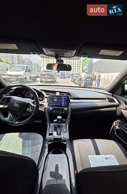 Хэтчбек Honda Civic 2016 в 