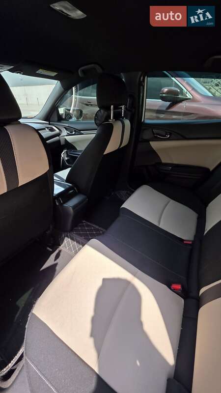 Хэтчбек Honda Civic 2016 в Киеве