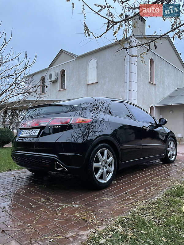 Хэтчбек Honda Civic 2006 в Одессе