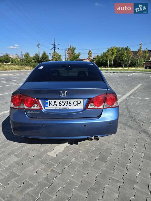 Седан Honda Civic 2008 в Ирпене