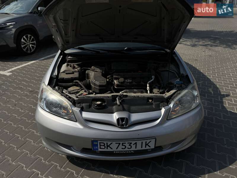 Седан Honda Civic 2005 в Рівному